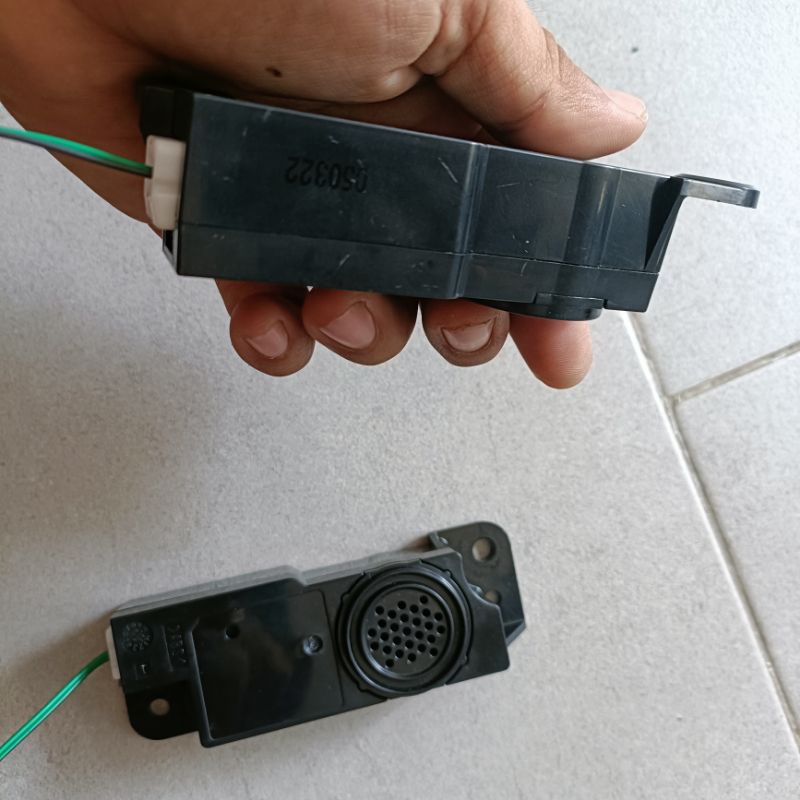 Loa Toyota hộp nhỏ 11.5x3x2.5cm cho hệ thống âm thanh loa xe hơi loa ô tô  đầy đủ dây giắc cắm