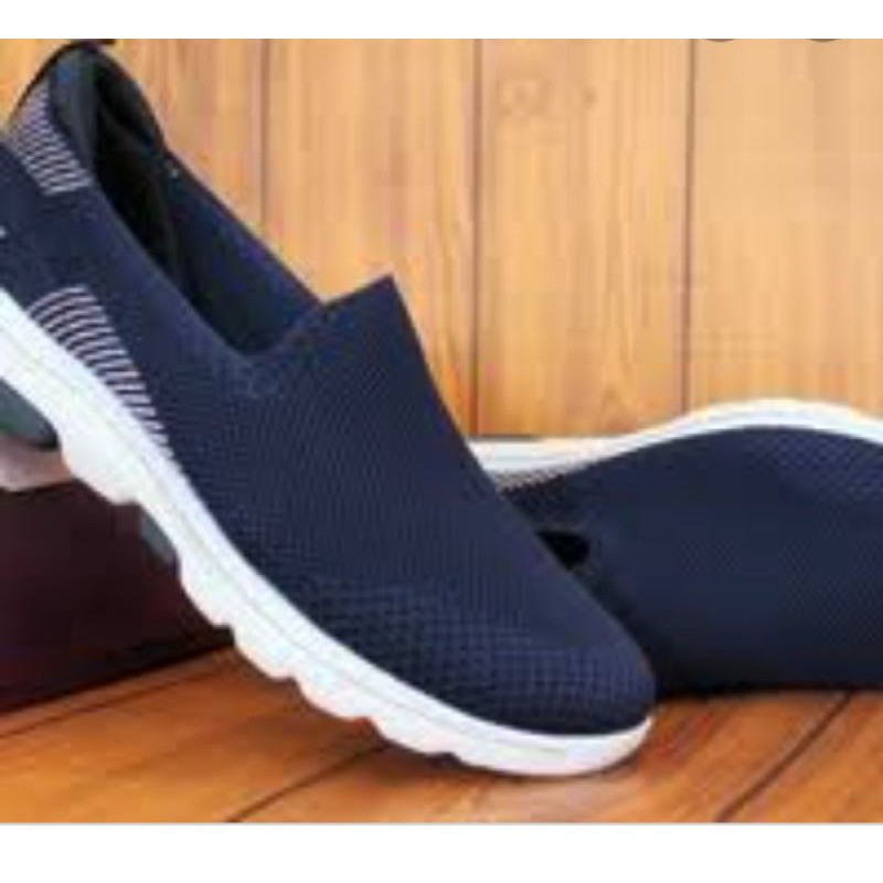 giày lười skechers