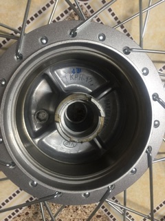 Cặp bánh căm zin honda