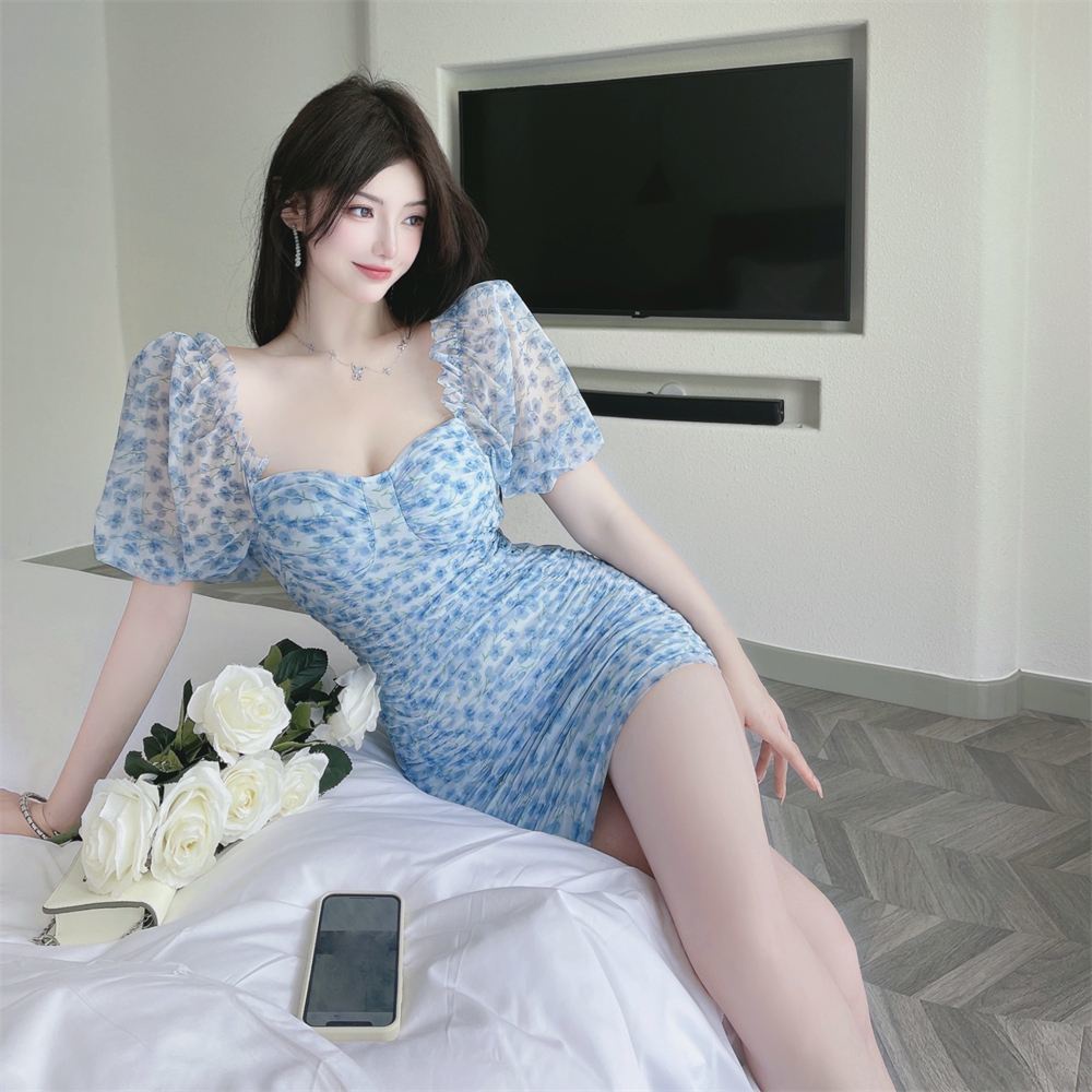 Đầm Hoa Cổ Vuông Xếp Ly Ngắn Tay Thời Trang Sành Điệu 1957