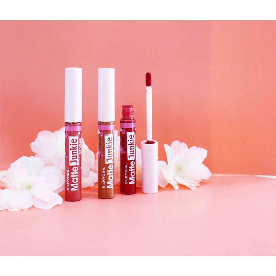 Son Kem Silkygirl Matte Junkie Lip Cream 5.8ml .#13 Hồng Sakura