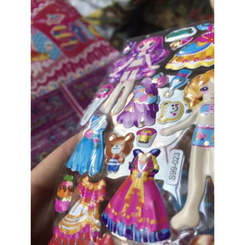 Dán hình Công chúa cho bé gái