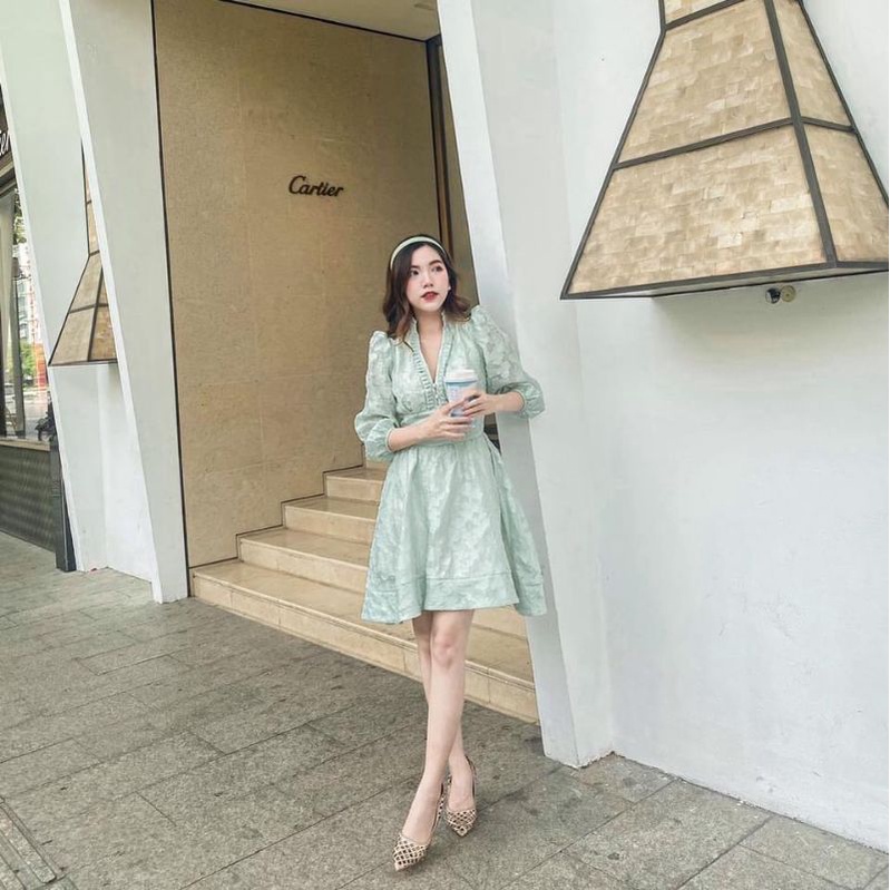 Đầm nữ ren hóa tay phồng xinh xắn Nisaa Dress