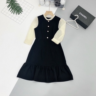 Váy thiết kế bèo cổ đuôi cá