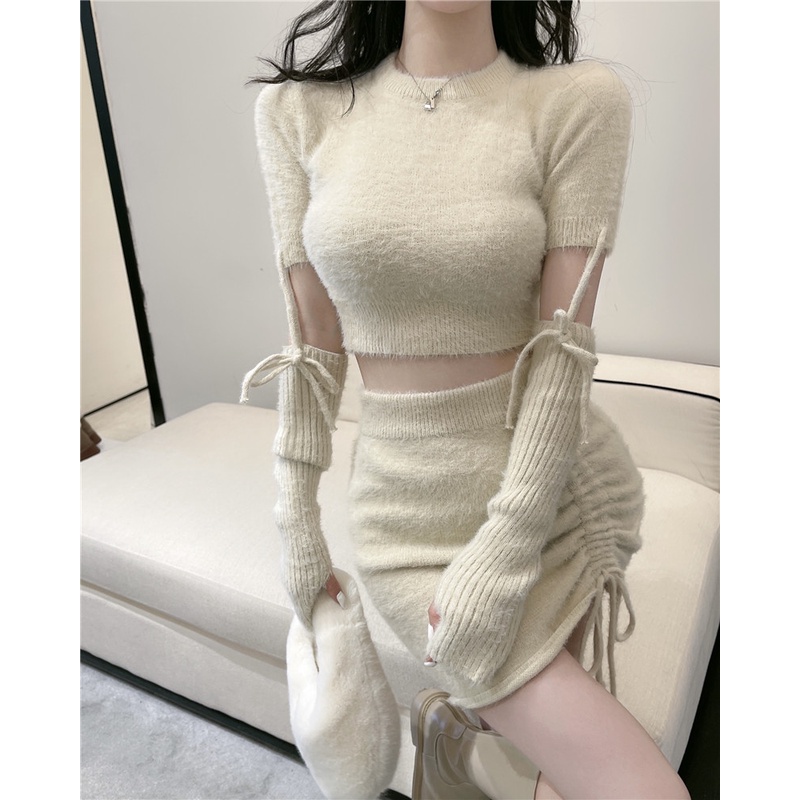 Set áo croptop tay ngắn kèm bao dài lông ấm thu đông noel giáng sinh len + váy ôm lưng cao dây rút cột ulzzang trắng kem
