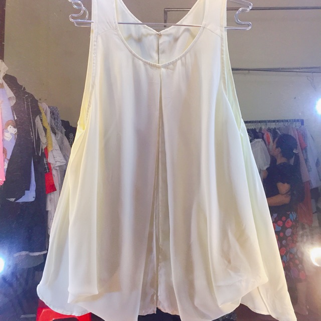 Áo ba lỗ dáng xoè