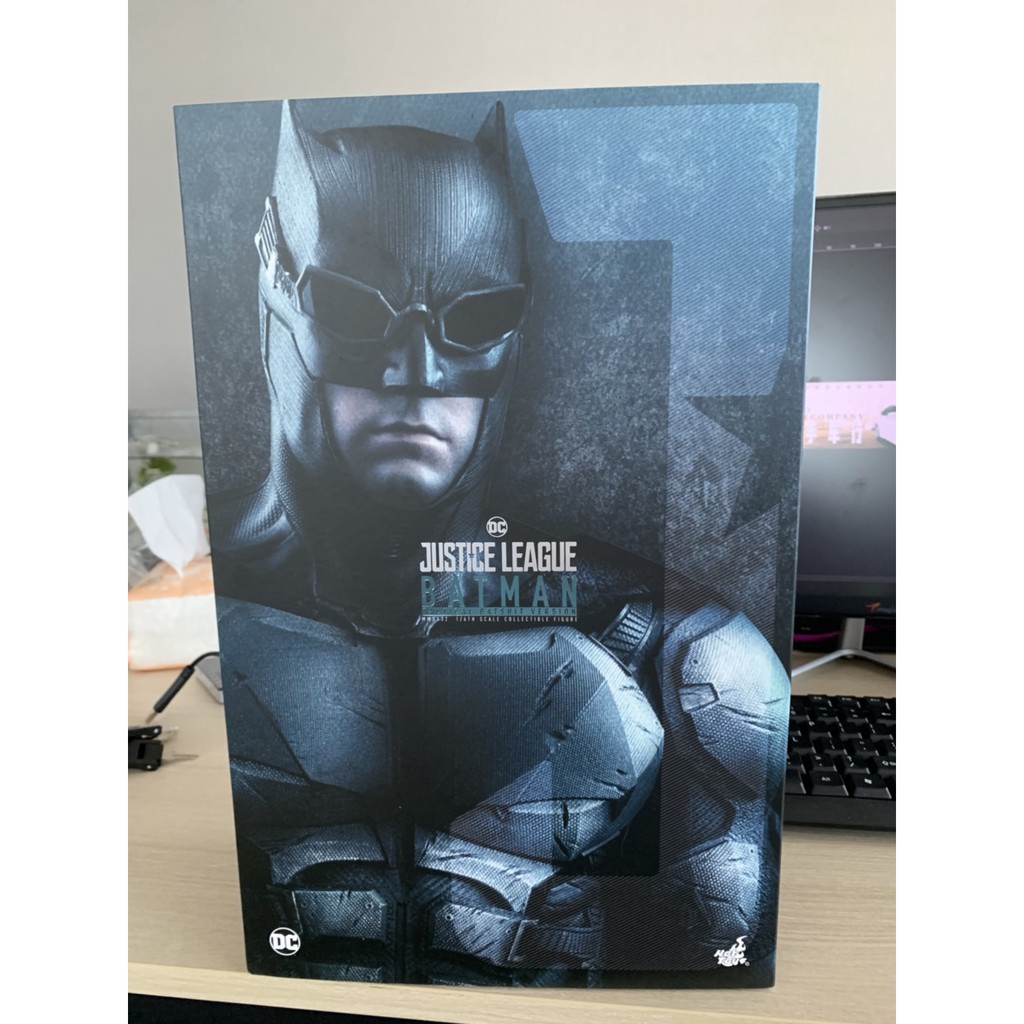 Order] Hot Toys 1/6 MMS432 Batman Justice League Tactical Batsuit Version |  Shopee Việt Nam