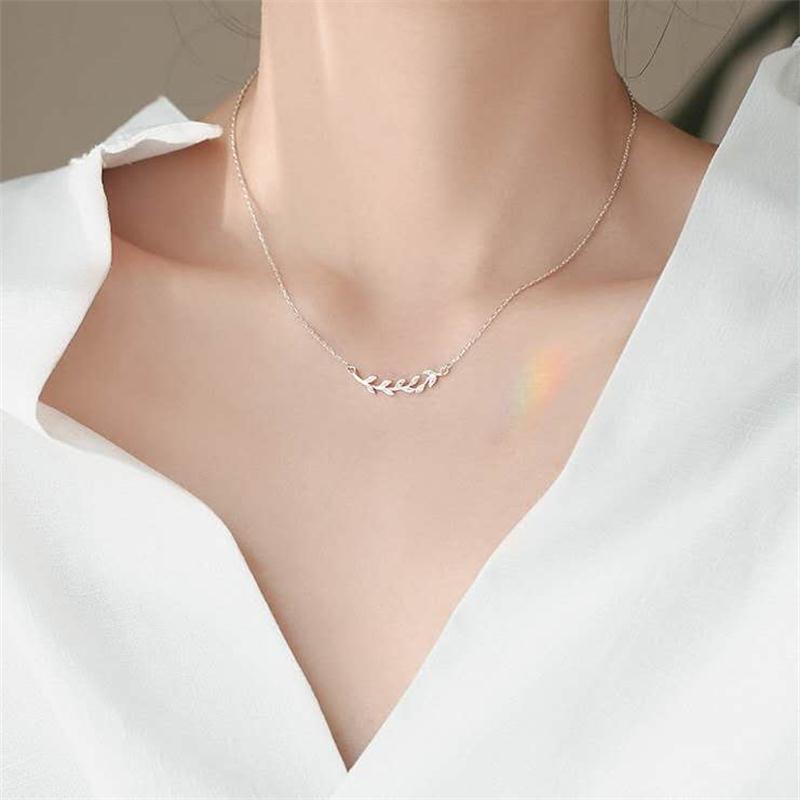Dây chuyền mặt hình lá ô liu thanh lịch cho nữ