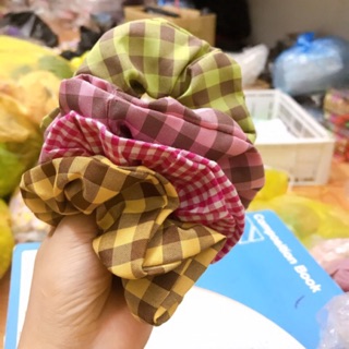 Cột tóc vải scrunchies caro mẫu mới bản to chất liệu cao cấp