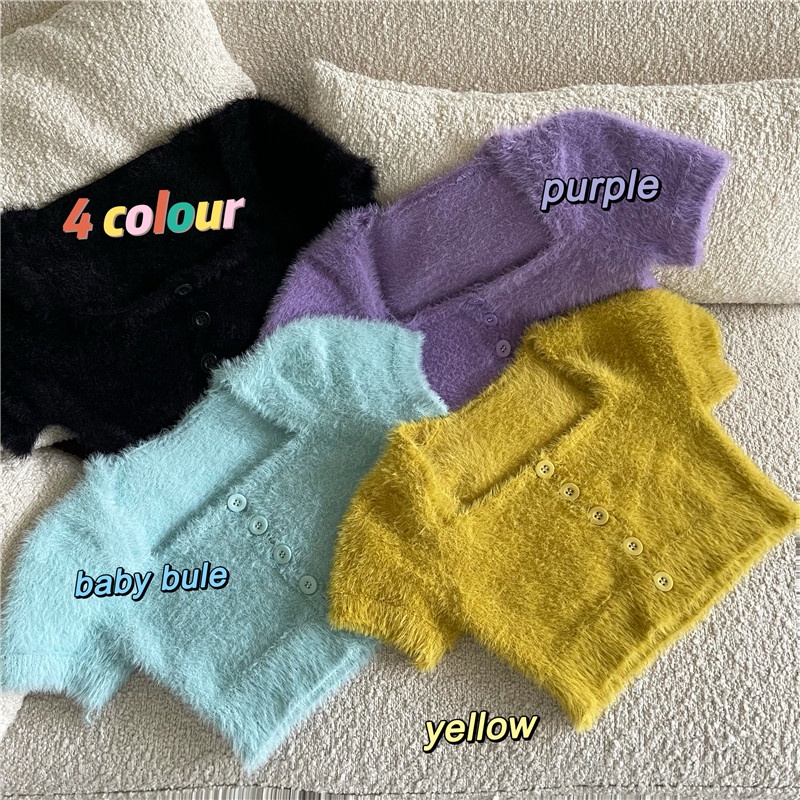 Áo Croptop Dệt Kim Không Tay Cổ Vuông Phối Lông Dễ Thương