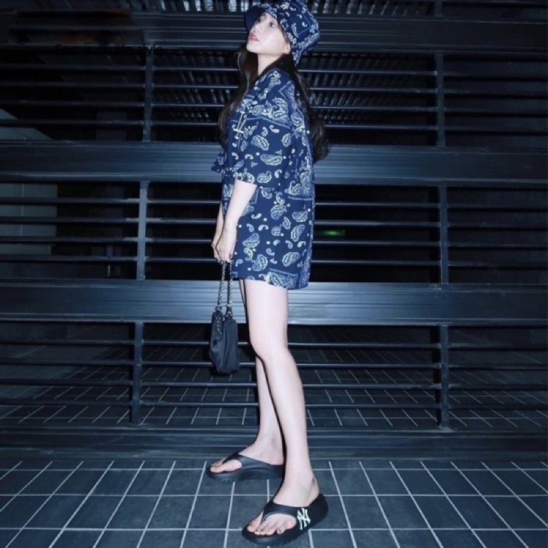 [CHÍNH HÃNG] DÉP MLB KOREA CHUNKY SLIDER FLIP-FLOP NEW YORK YANKEES BLACK  - DÉP XỎ NGÓN CAO SU - FULLBOX CÓ HIDDEN TAG