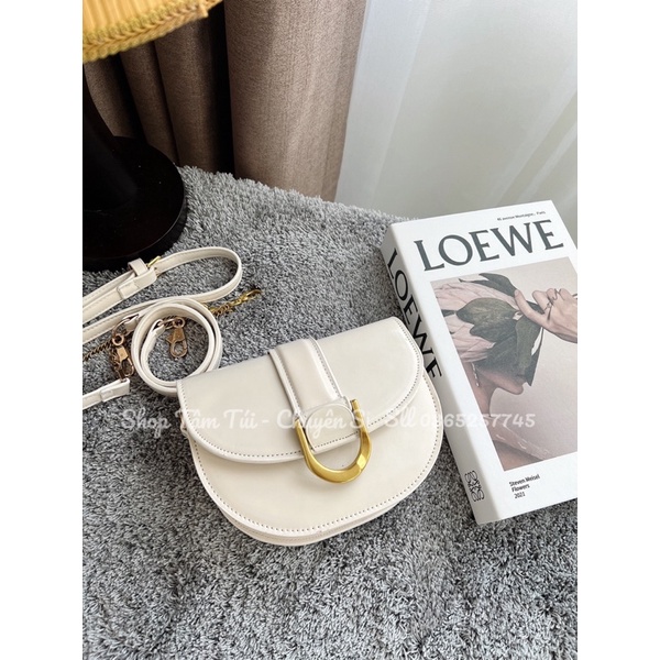 Túi xách móng ngựa size 18cm ảnh thật shop chụp hàng hottrend