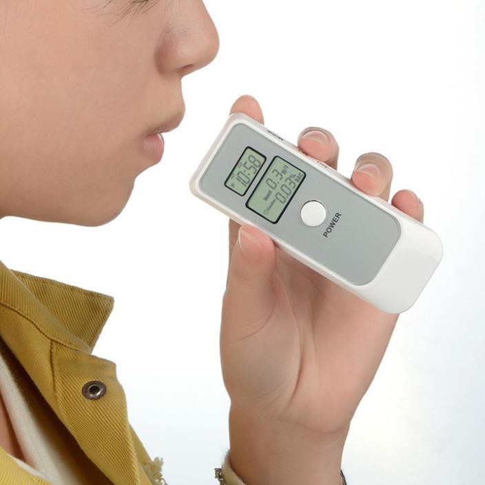 Máy đo kiểm tra nồng độ cồn giá rẻ V2
