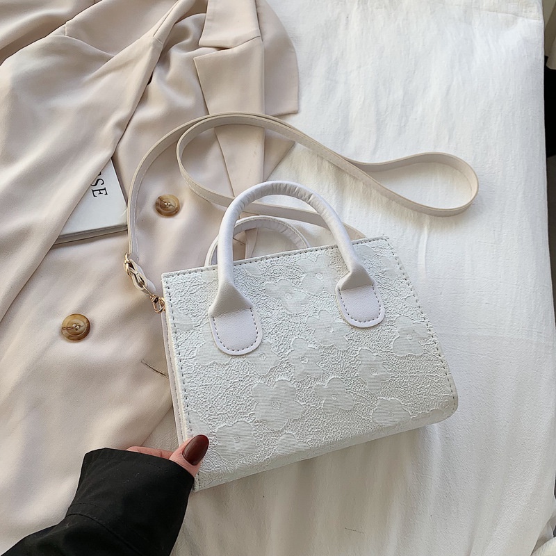 Túi Xách Đeo Vai Hình Vuông Nhỏ Nhắn Xinh Xắn Thời Trang Mùa Xuân Dành Cho Nữ 2022