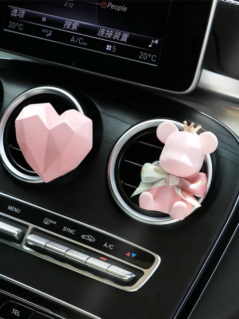 Car Temperament Interior Aromatherapy Perfume Clip Car Air Conditioning Tuyere Cute Bear Outlet Clamp Decoration