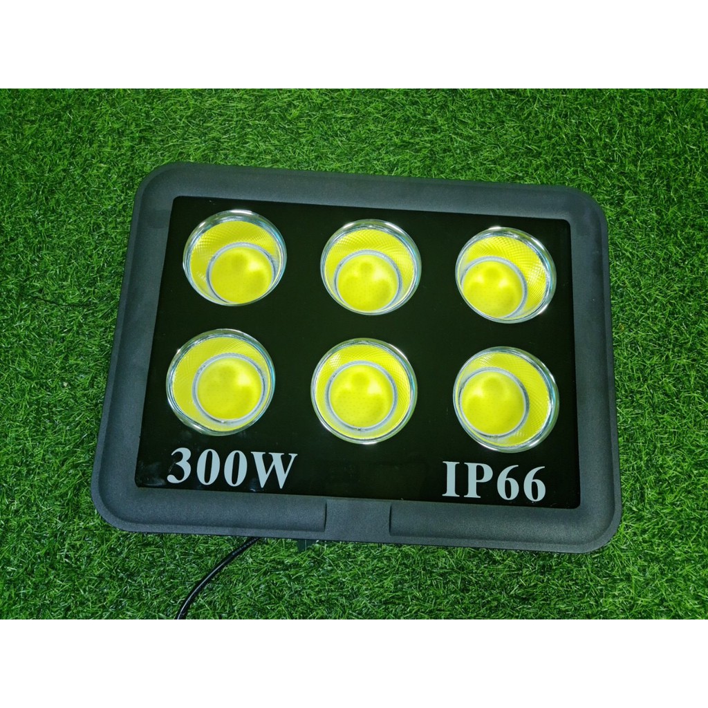 Đèn Pha Led Cốc 300W Pha chiếu Sân Bóng