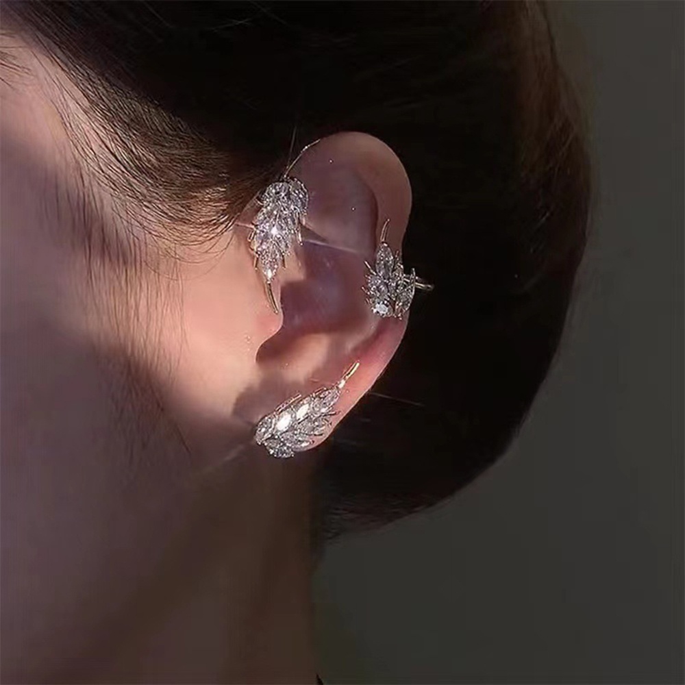 1 Khuyên Tai Tròn Họa Tiết Lá Đính Đá Lấp Lánh Sang Trọng Cho Nữ