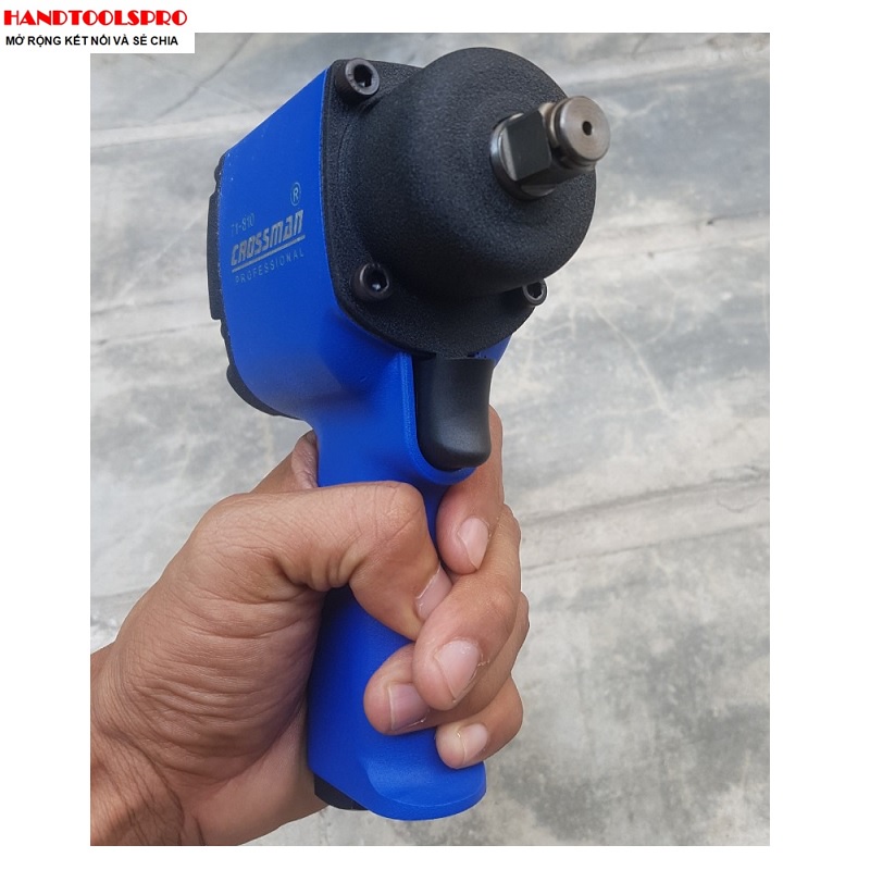 Súng vặn bu lông thân nhỏ 500FT.LB Crossman 71-810