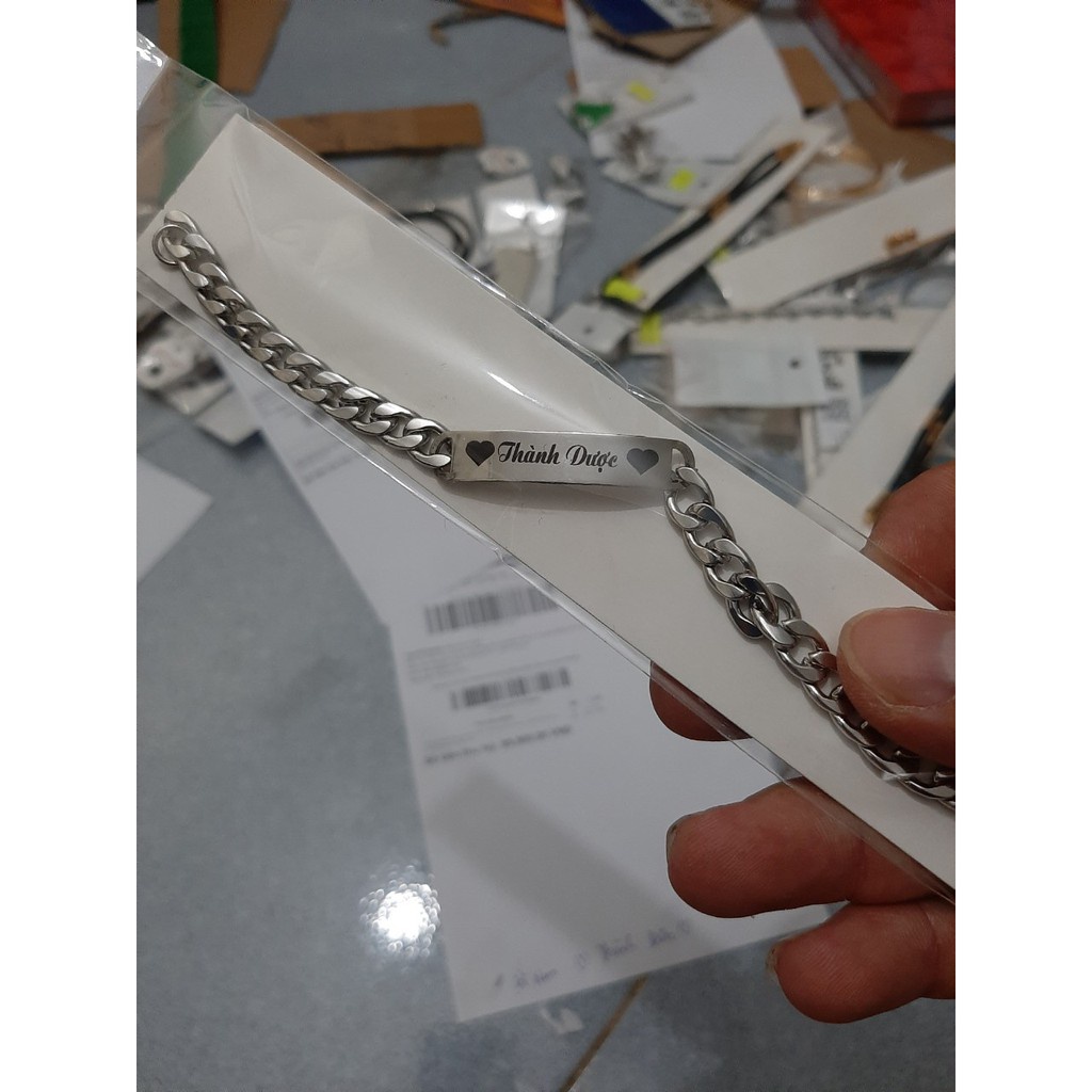 Lắc tay cặp đôi in tên theo yêu cầu nam nữ titan cao cấp