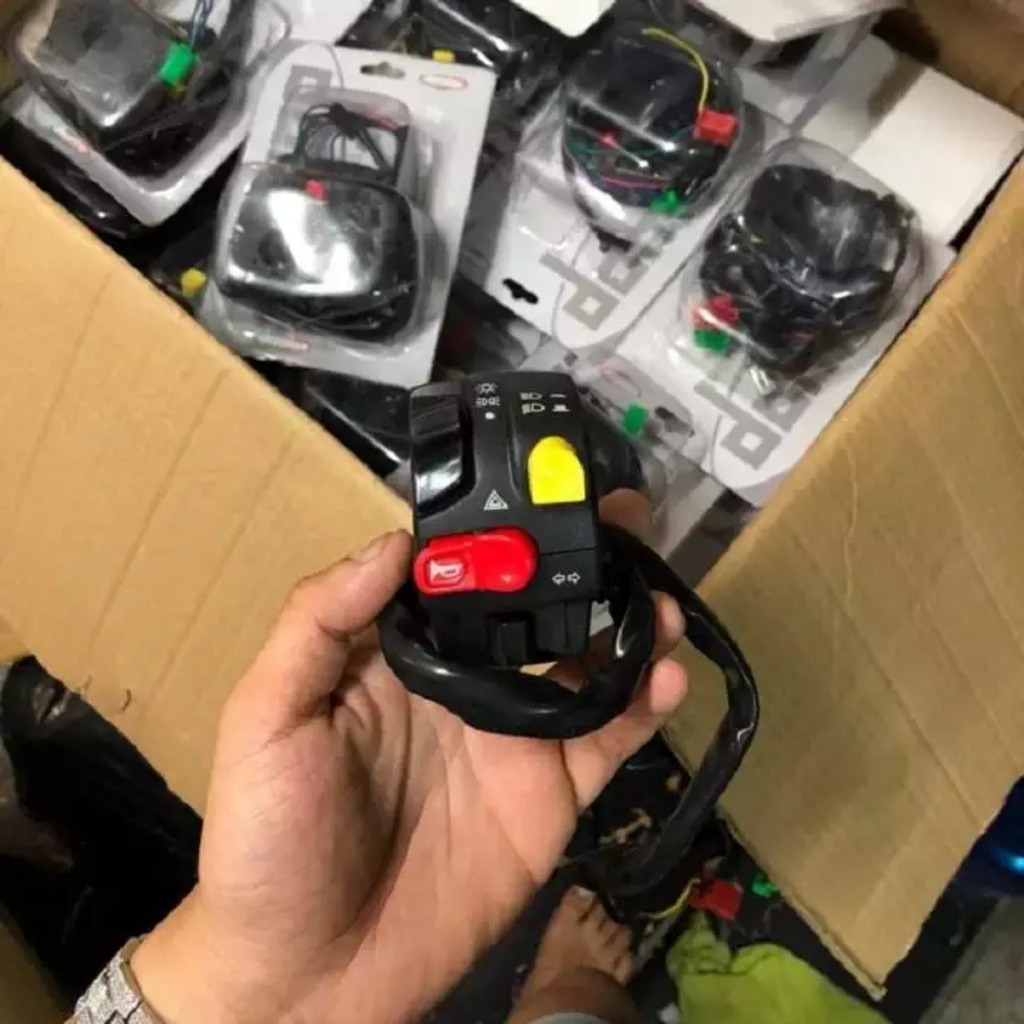 💥GIÁ SỐC💥 CÙM CÔNG TẮC DOMINO NÚT VÀNG BÊN TRÁI TẤT CẢ XE MÁY- PHỤ KIỆN XE MÁY