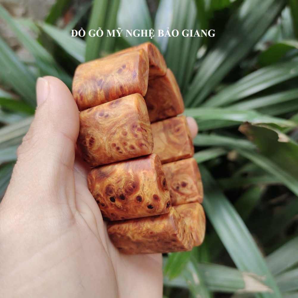 Vòng tay gỗ nu huyết long để mộc thơm ngào ngạt