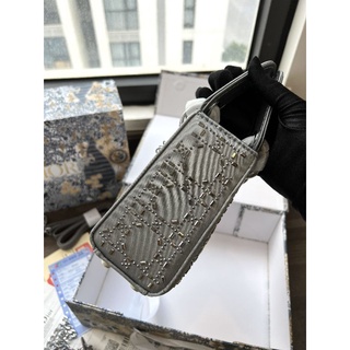 dior đá sz 17