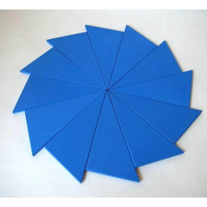 Giáo cụ Montessori - Hộp đựng các hình tam giác vuông màu xanh - Box of Blue Triangles