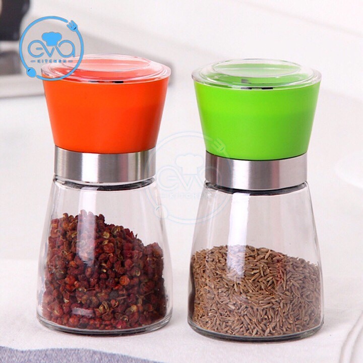 Dụng cụ xay tiêu cầm tay bằng thủy tinh thiết kế nhỏ gon tiện lợi cho mọi gian bếp. Xay tiêu cầm tay