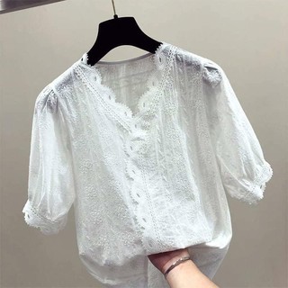 Sơ mi trắng thô hoa lỡ tay