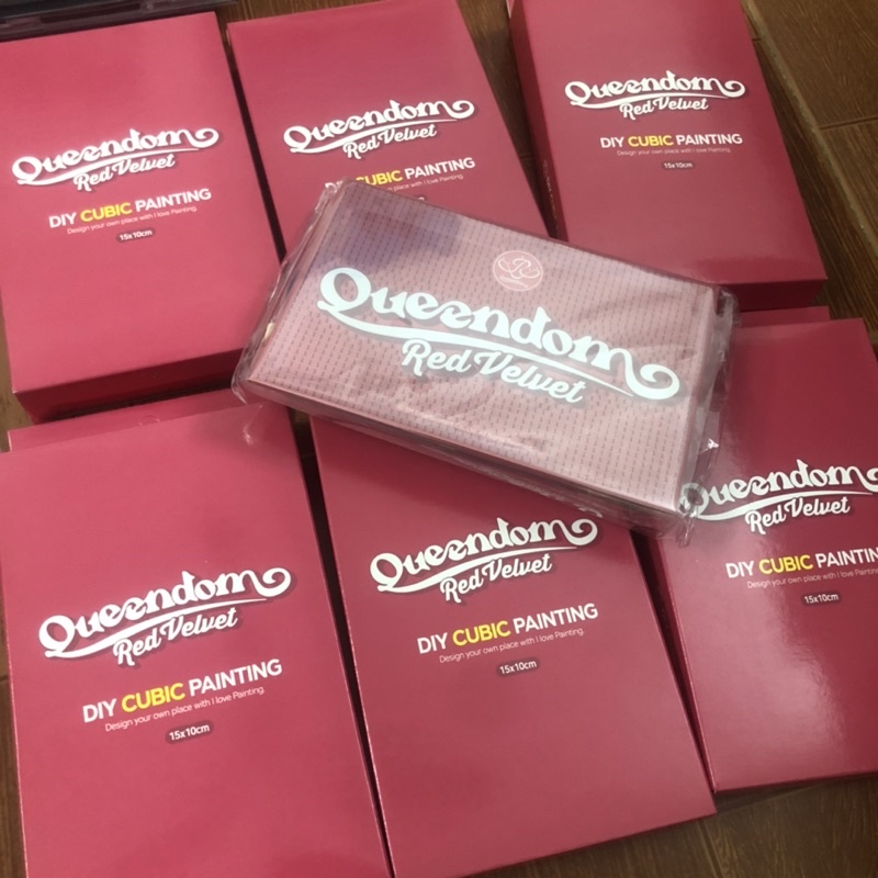 Tranh đá Queendom red velvet