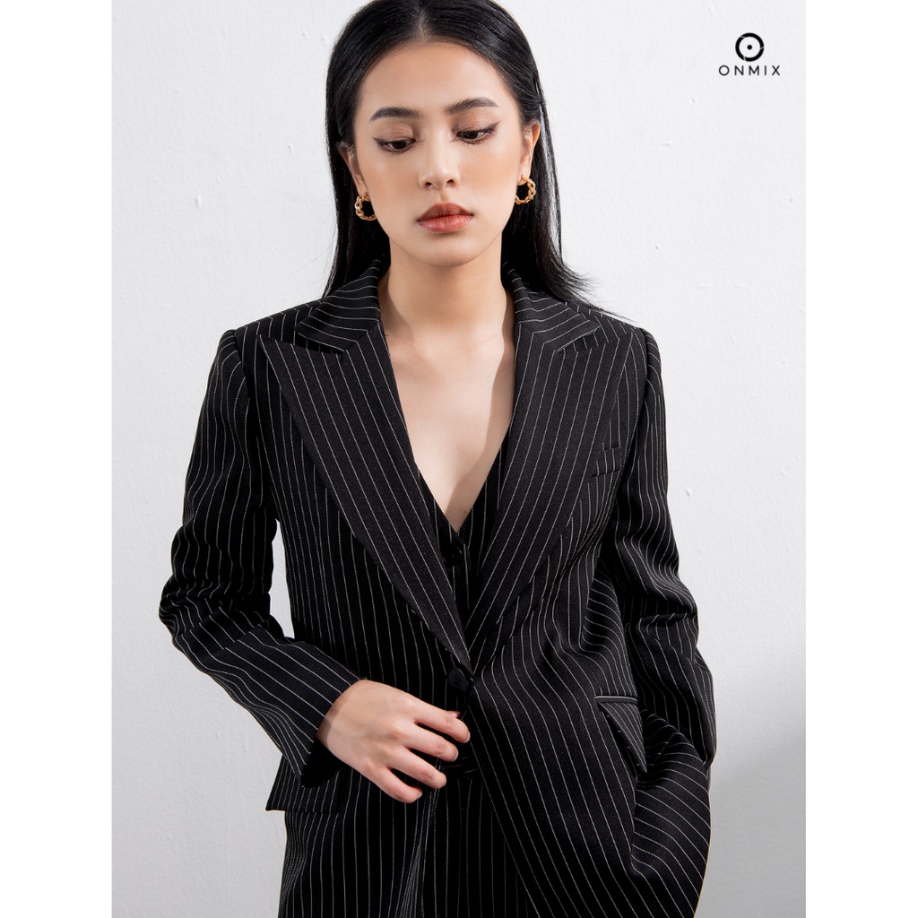 Set Suit 2 Khuy Dài Tay ONMIX , Đen Kẻ Sọc Tôn Dáng, Vải Tuytsi Nhập Cao Cấp