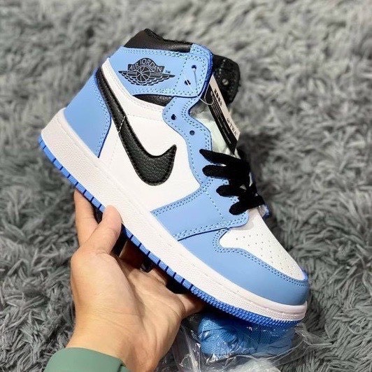 95 Queen Store