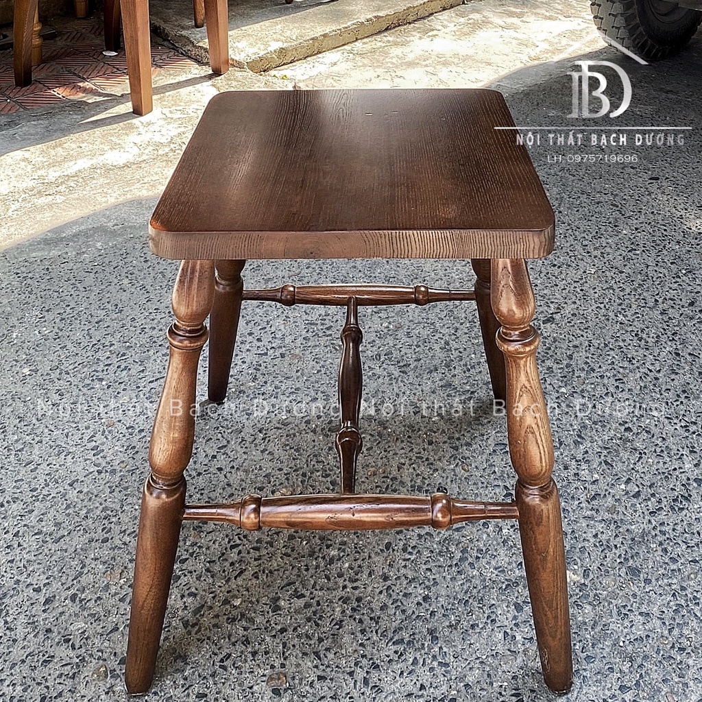 - Ghế đôn vuông tiện chân