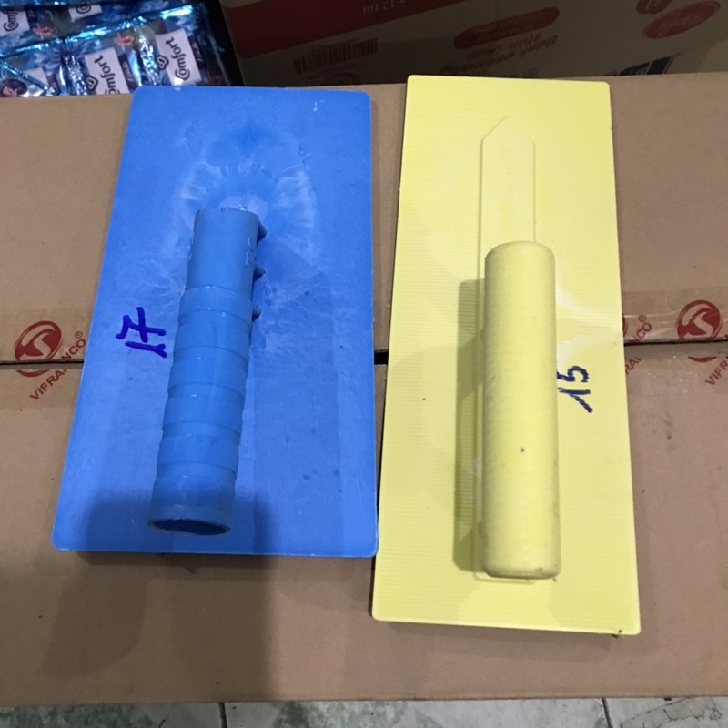 Bàn xoa nhựa dùng trong xây dựng