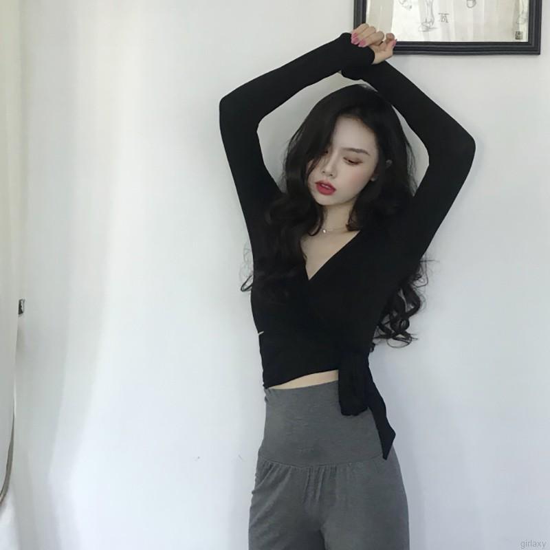 Áo lửng dài tay cổ V màu trơn thời trang Hàn Quốc quyến rũ cho nữ