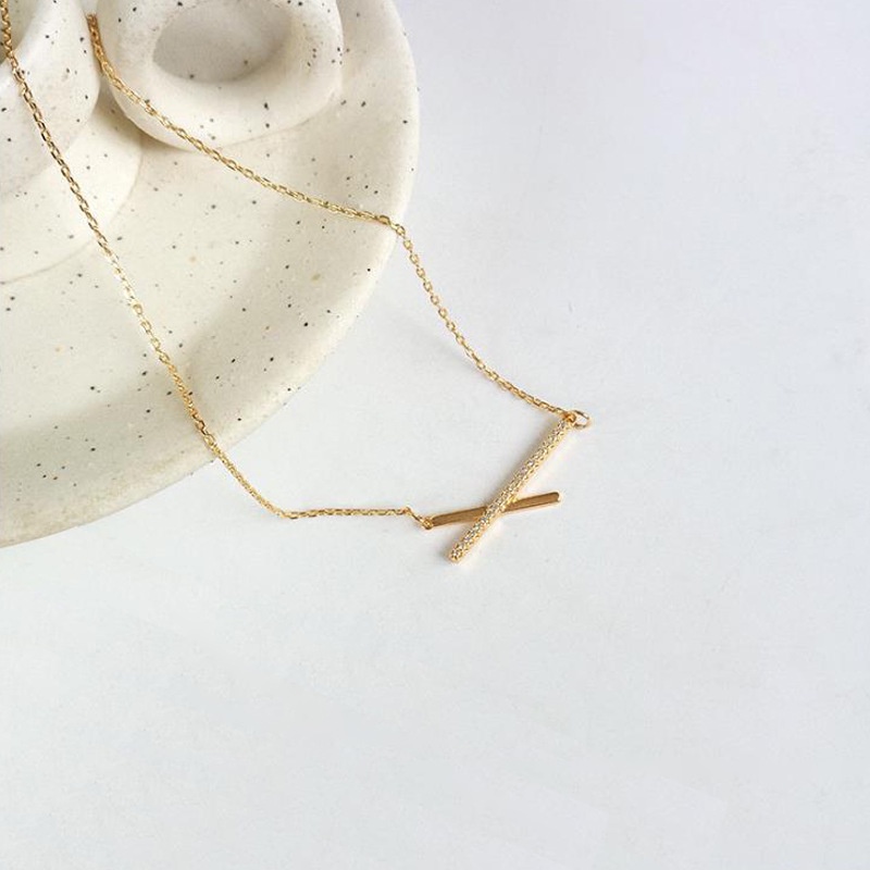 Dây chuyền mặt hình chữ X đính kim cương nhân tạo sang trọng