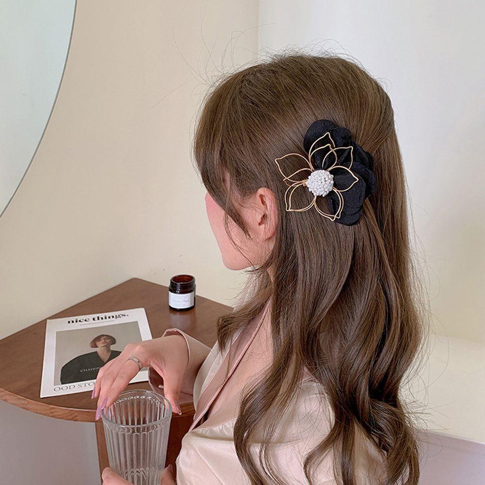 Kẹp Tóc Mỏ Vịt Bằng Kim Loại Thiết Kế Đục Lỗ Phong Cách Vintage Thanh Lịch Cho Nữ