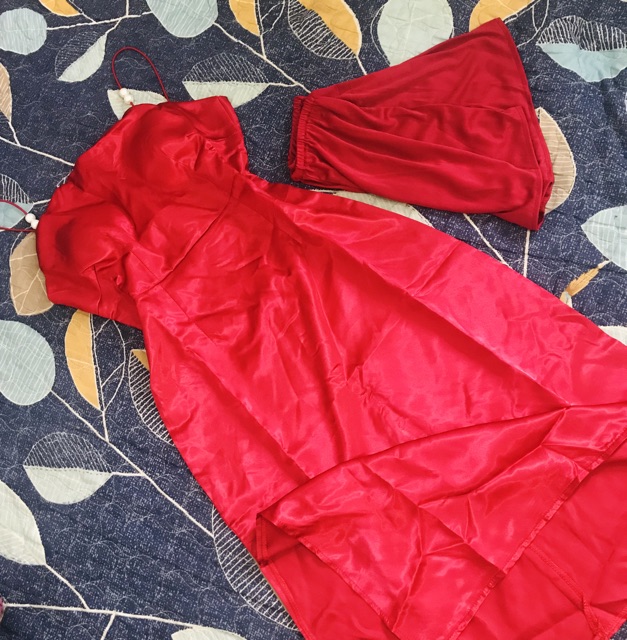 Đầm phi xẻ hai dây đính ngọc kèm mút và kèm quần