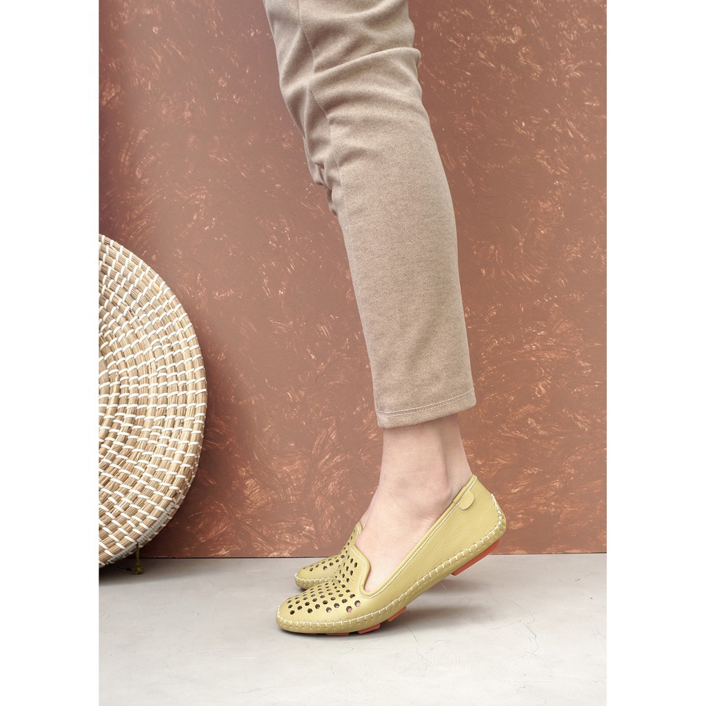 JOTI Giày Lười Nữ Aline Moccasins 3218AU0 2021 - Khắc Lazer Nổi Bật Đế Cao Su Dẻo Nhẹ Êm Chân - Mang Công Sở Du Lịch | WebRaoVat - webraovat.net.vn