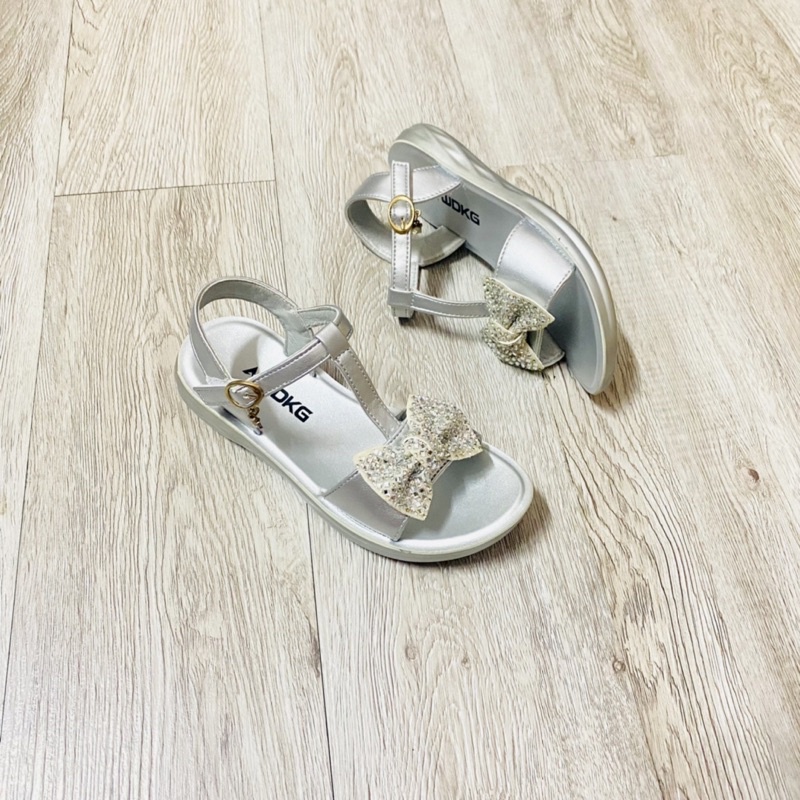 Sale Sandal cho bé gái hàng cao cấp,đế khâu cực kì chắc chắn