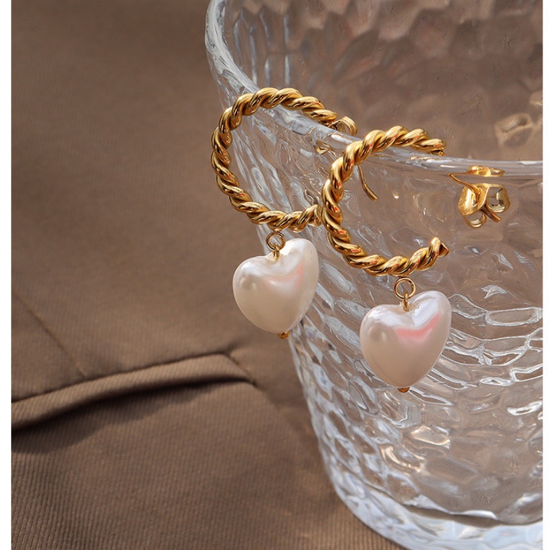 Bông Tai Chữ C Xoắn Tòn Ten Hình Trái Tim Titan Ko Han Rỉ TT 3945