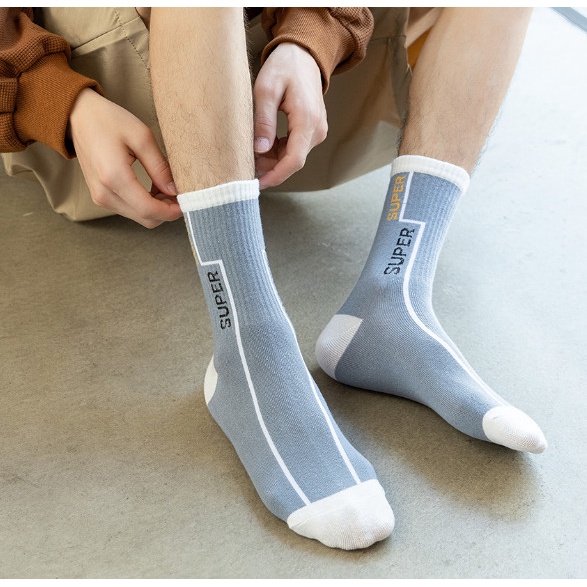 Vớ Tất cổ cao thể thao Nam Nữ phong cách trẻ trung, cá tính, năng động.