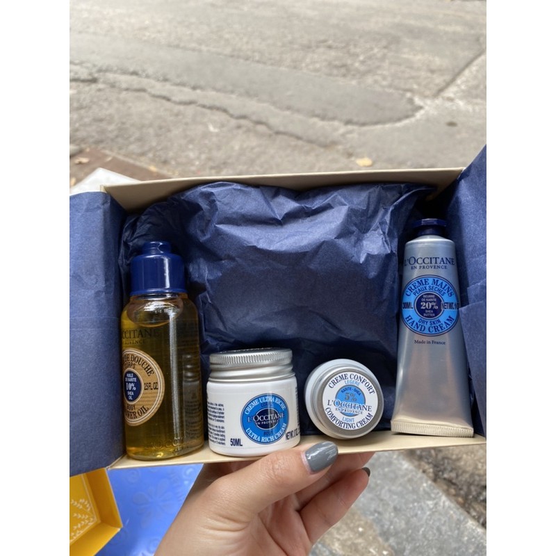 - Set Dầu tắm minisize 4 món Loccitane