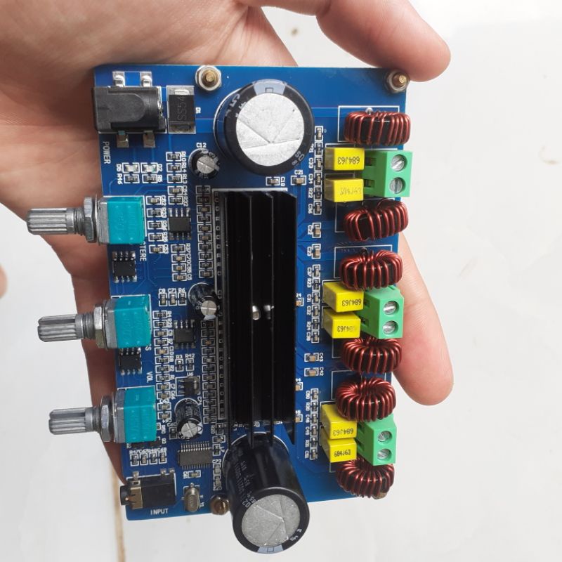 Thanh lí mạch class d 2.1 + loa tháo máy