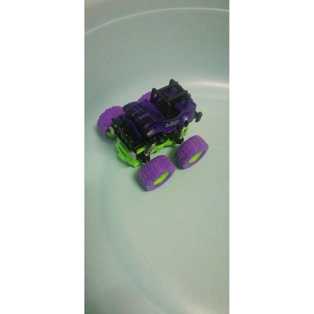 Xe địa hình Monster Zap Giảm Xóc Xoay 360 nhào lộn và chạy đà cực mạnh chất liệu cao cấp an toàn