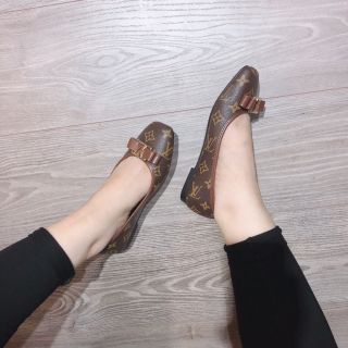 Giày búp bê Lv !!!