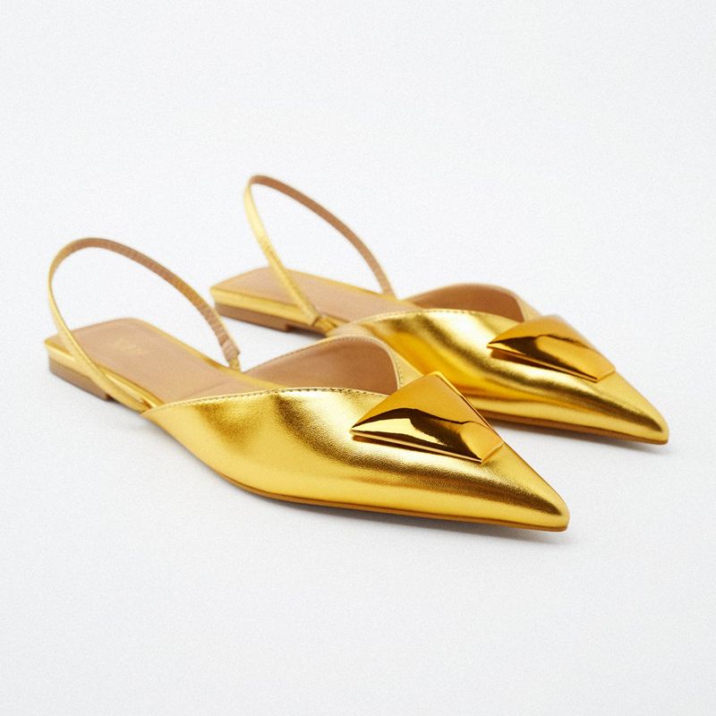 Zara Giày đế bệt mũi nhọn màu gold