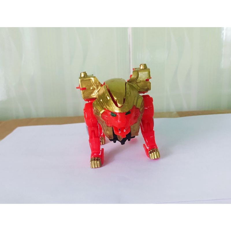 Siêu nhân gao sư tử đỏ