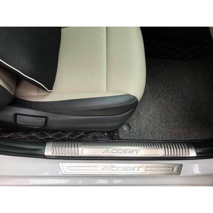 Ốp bậc chân trong, ngoài xe Hyundai Accent 2018-2021 inox