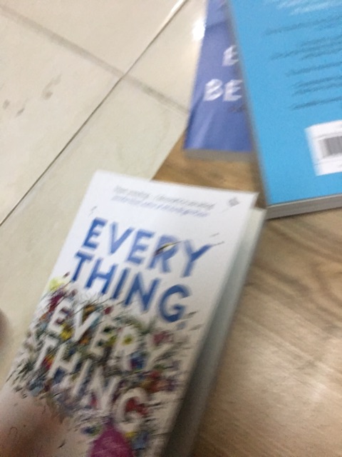 Sách/ Truyện Tiếng Anh: EVERYTHING EVERYTHING - Nicola Yoon